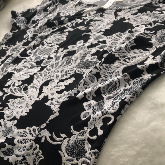 Black and White Dress - Picture 5 of 5